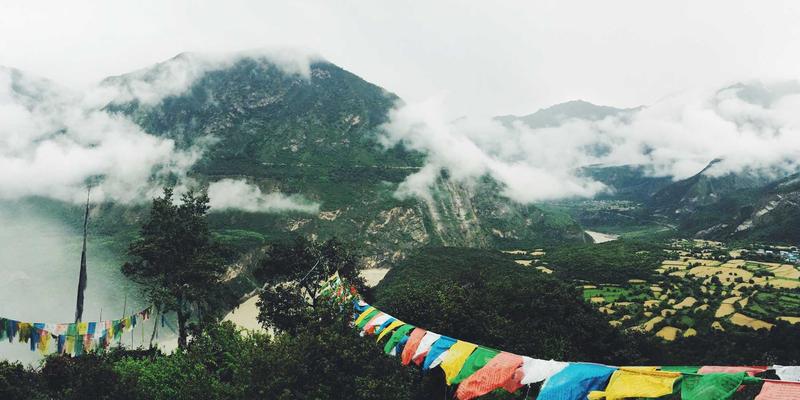 康普兰山东58：定制塑料部件与复合材料领域的创新引领者